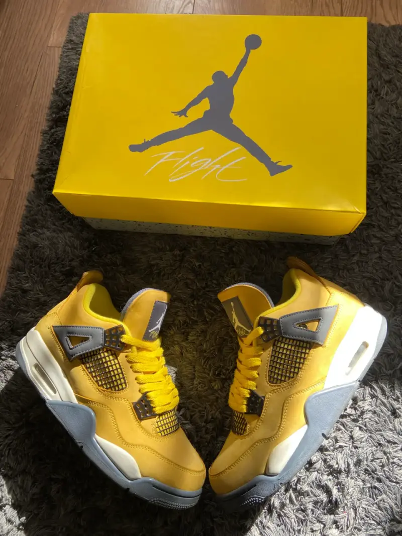 Zapatillas deportivas amarillas Air Jordan 4 Retro - 3