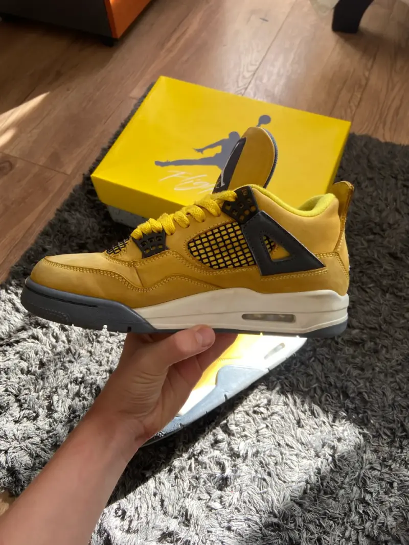 Zapatillas deportivas amarillas Air Jordan 4 Retro - 5