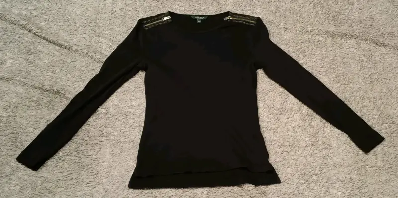 Polera negra con cierres Ralph Lauren - 1