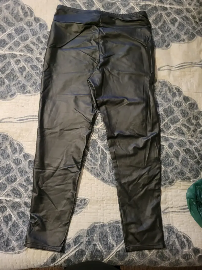 Leggings de cuero sintético negros Shein talla XXL - 4