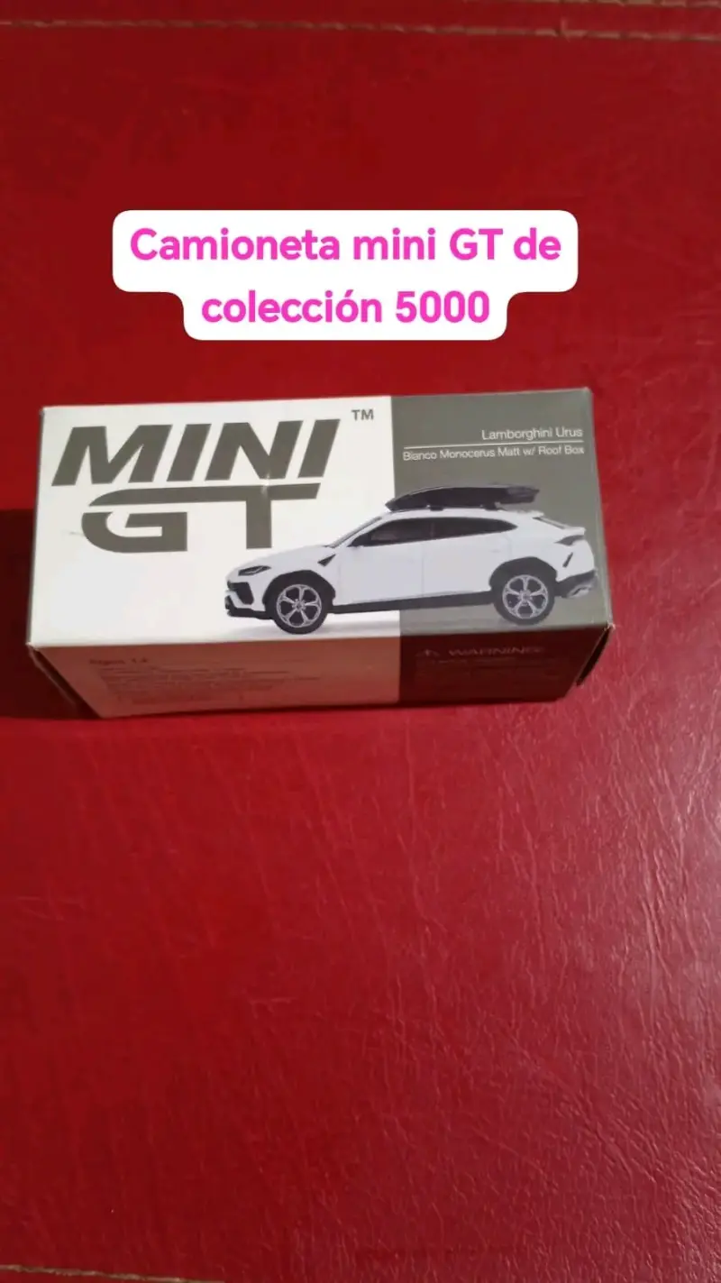 Camioneta Mini GT Lamborghini Urus de colección