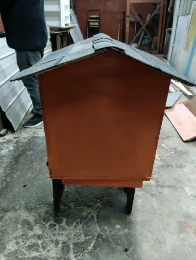 Casa de madera para perro mediana - miniatura 4