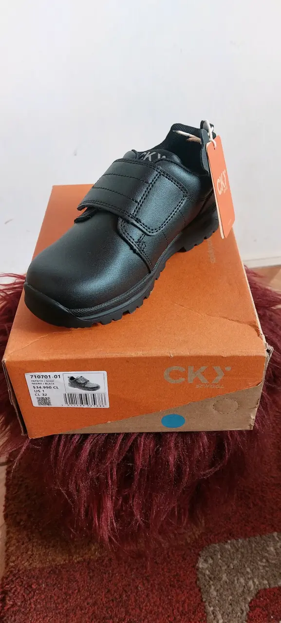 Zapatos escolares negros CKY N°32 para niños NUEVO - 1