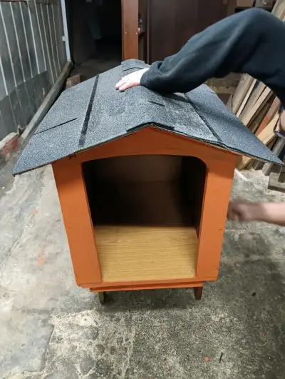 Casa de madera para perro mediana - miniatura 6