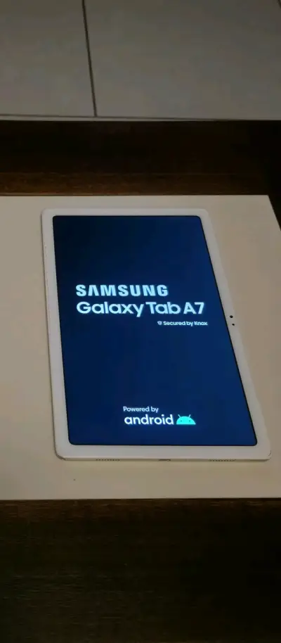 Tablet Samsung Galaxy Tab A7 en buen estado - miniatura 1