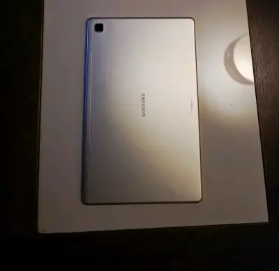 Tablet Samsung Galaxy Tab A7 en buen estado - miniatura 3