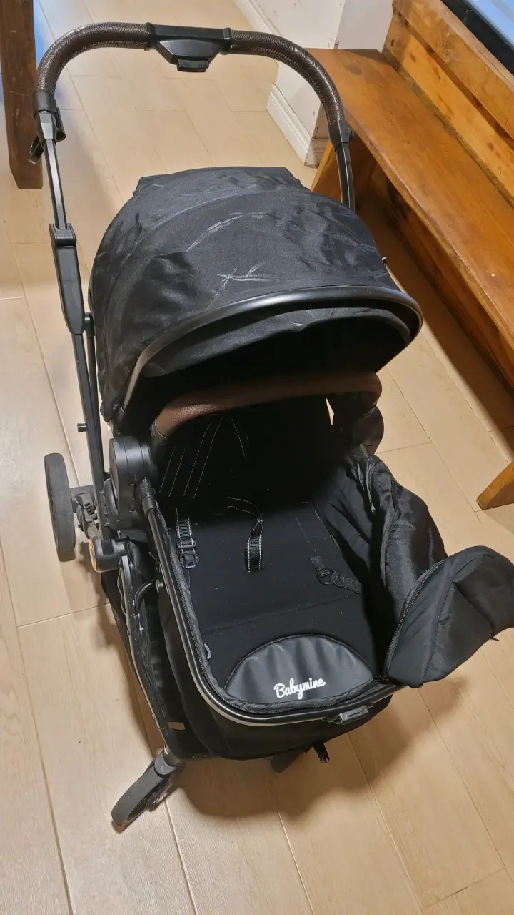 Coche de bebé negro con silla de auto - 6