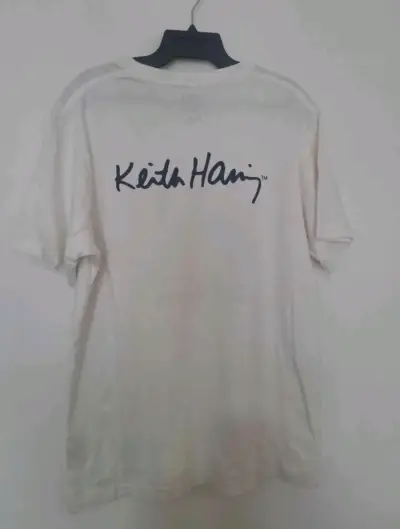 Polera Uniqlo Keith Haring Blanca Talla M - miniatura 2