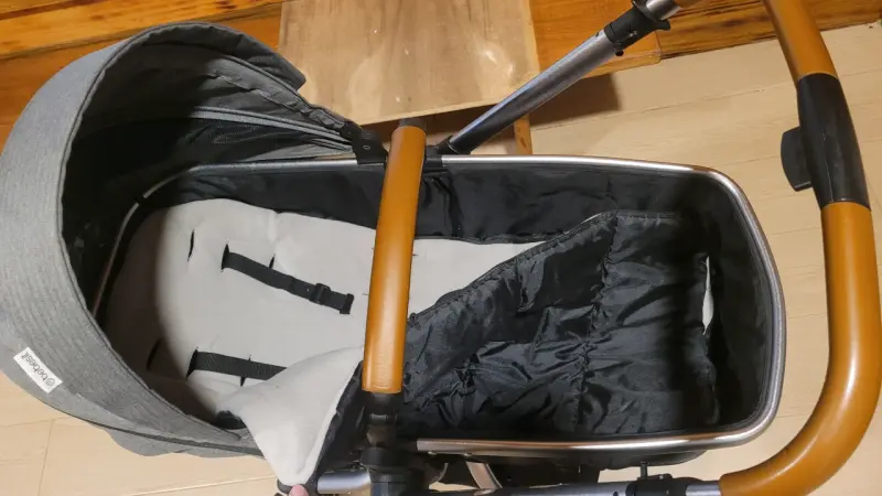 Coche de bebé gris con manillar ajustable - 3