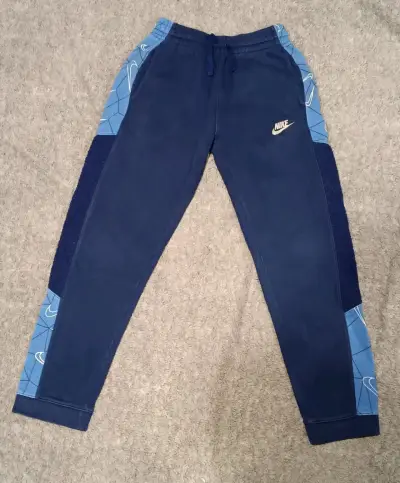 Buzo niño Nike talla 10-12 - miniatura 1