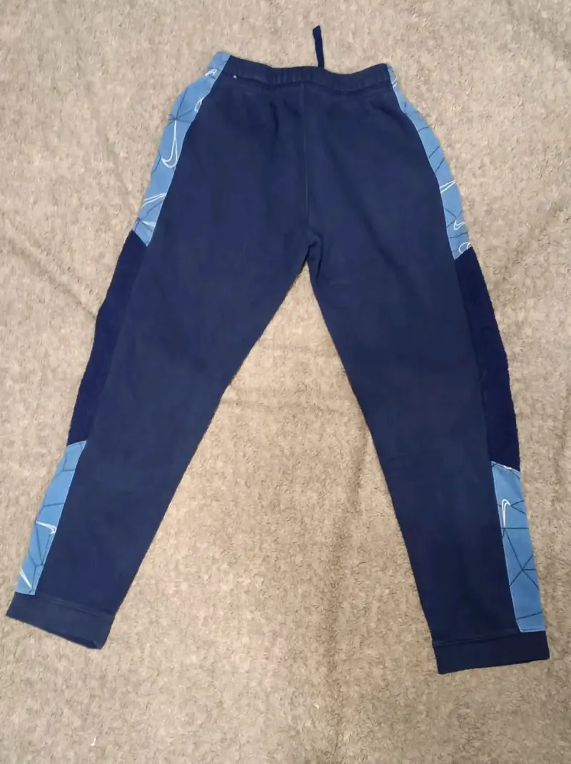Buzo niño Nike talla 10-12 - 2