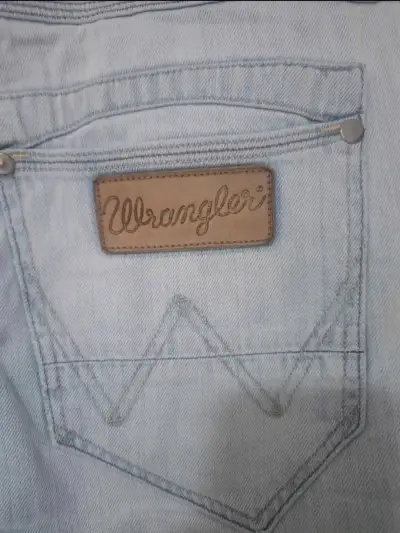 Shorts de mezclilla Wrangler Crank para hombre - miniatura 3
