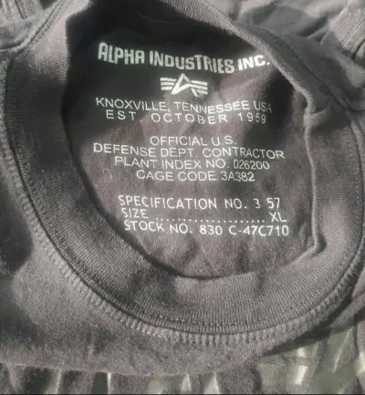 Polera Negra Alpha Industries Est. 1959 - miniatura 2