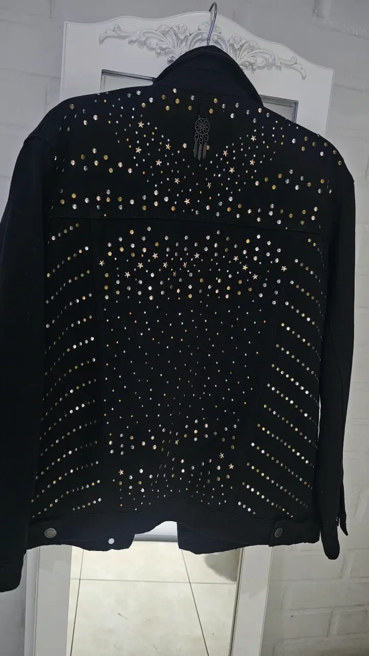 Chaqueta negra con tachas Barbados - 2