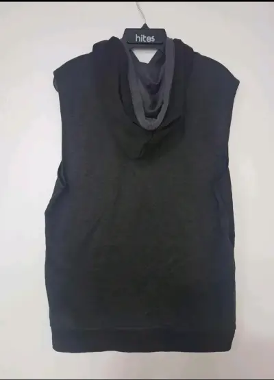 Polerón sin mangas Tapout negro con capucha - miniatura 2