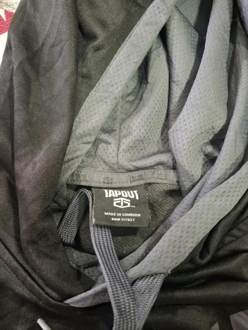 Polerón sin mangas Tapout negro con capucha - 4