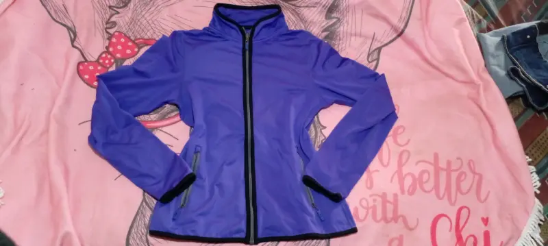 Chaqueta deportiva azul para mujer
