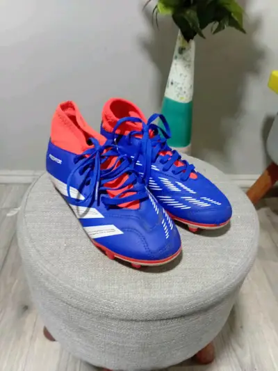 Zapatillas de fútbol Adidas Predator azul y rojo - miniatura 1