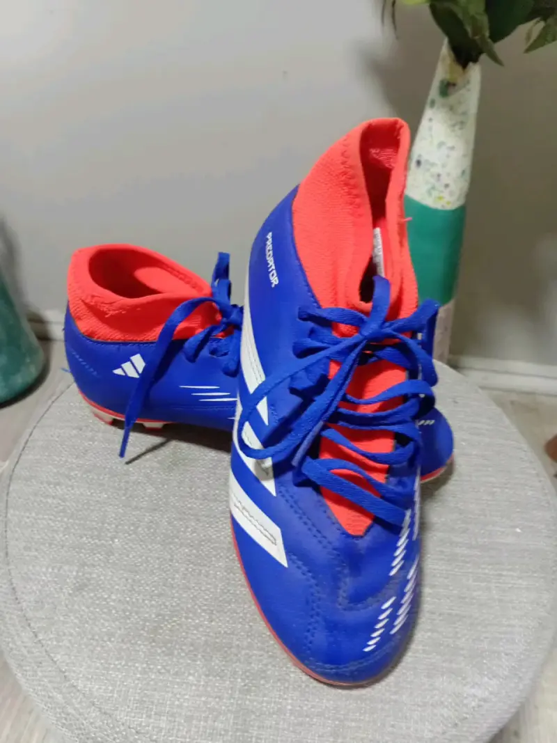 Zapatillas de fútbol Adidas Predator azul y rojo - 5