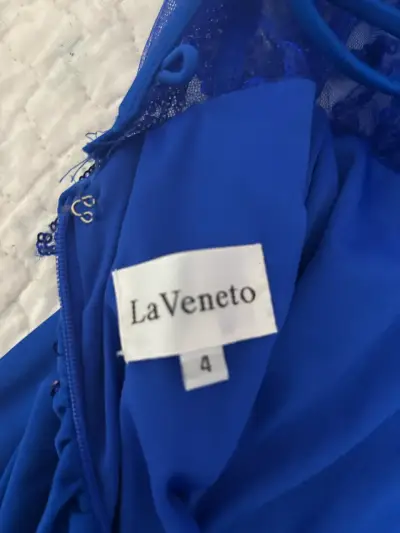 Vestido de gala azul rey - miniatura 3