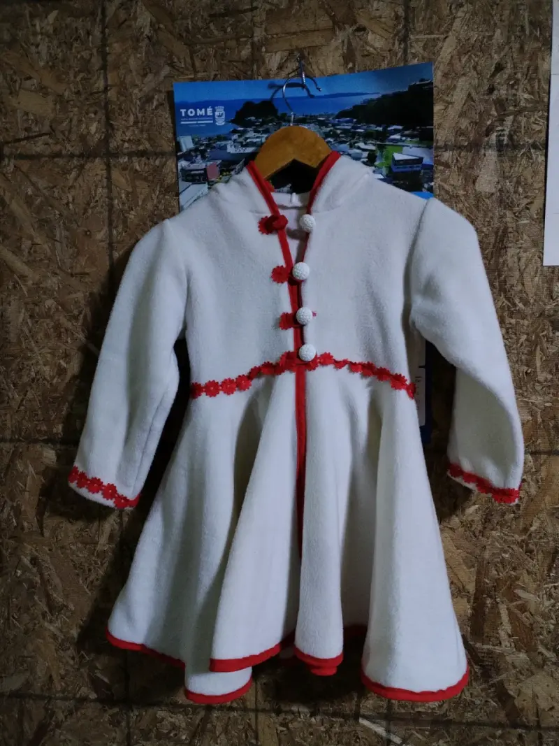 Abrigo de huasa, talla 8 - 1