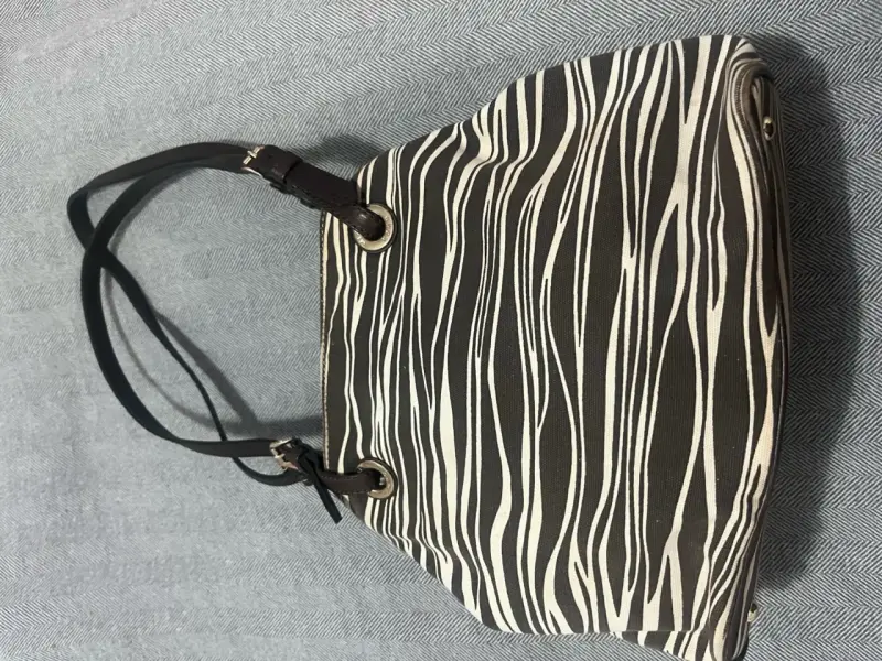 Bolso de mano Michael Kors con diseño de rayas - 1