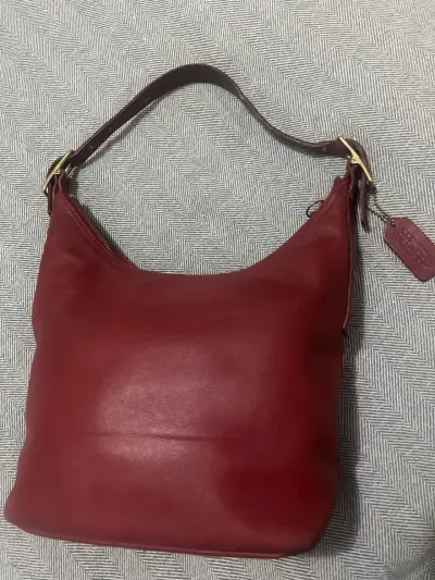 Bolso de cuero rojo marca Coach - miniatura 1