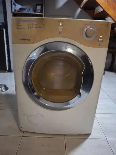 Secadora de ropa Mademsa en buen estado - miniatura 1