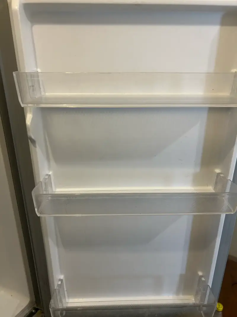 Refrigerador Midea con Congelador A+ - 3