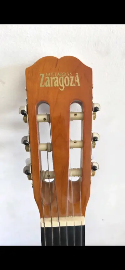 Guitarra clásica acústica Zaragoza ZAD 101 - miniatura 3