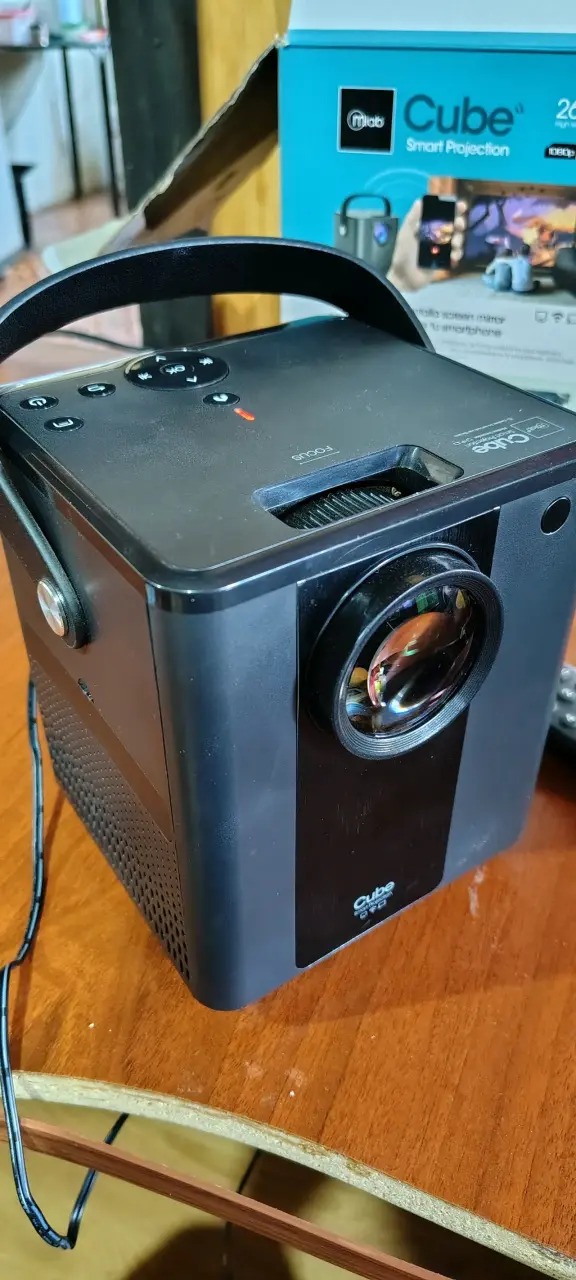 Proyector Mlab Cube Smart con WiFi y 1080p - 5