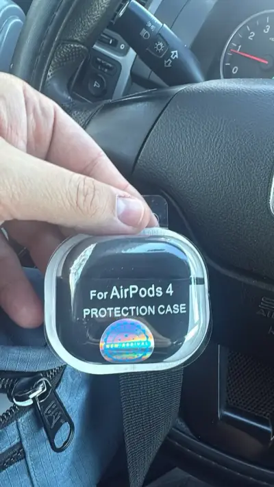 Audífonos Inalámbricos AirPods 4 Blancos - miniatura 4