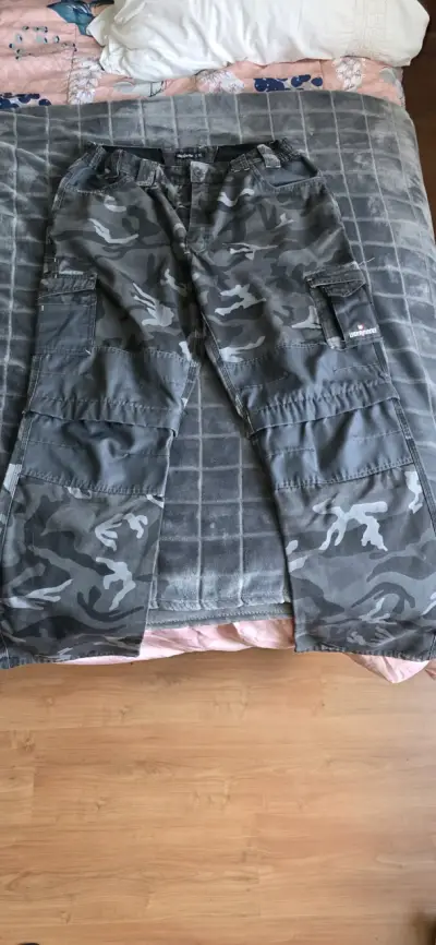 Pantalones cargo camuflados para hombre - miniatura 3
