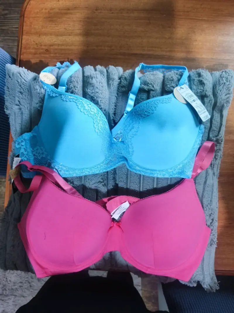 Set de sostenes de encaje en varios colores - 2