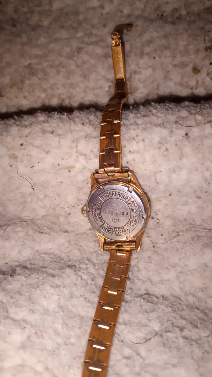 Reloj vintage Technos chapado en oro - 2