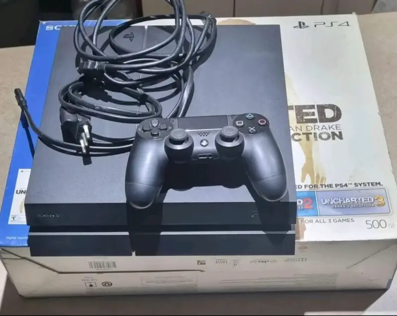 Consola PS4 Sony con juegos incluidos - 1
