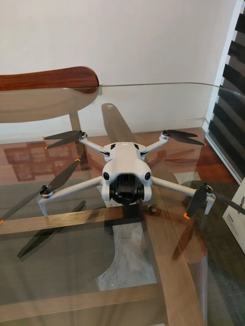Pack Drone DJI Mini 4 Pro con Cámara 4K - 3