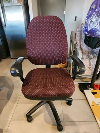 Sillas de oficina ergonómicas con ruedas - miniatura 1
