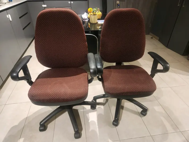 Sillas de oficina ergonómicas con ruedas - 2