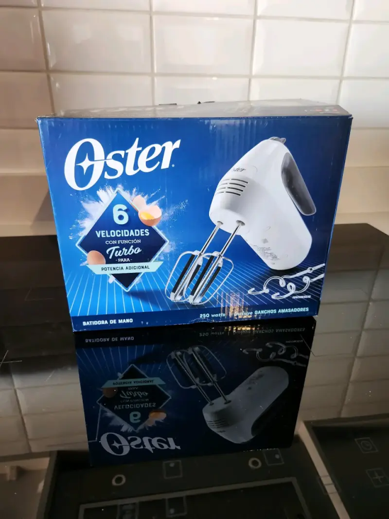 Batidora de mano Oster 6 velocidades con turbo
