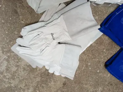 Traje de cuero completo más guantes - miniatura 3