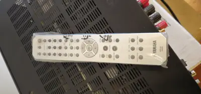 Reproductor de CD Yamaha CD-C600 con control remoto - miniatura 4