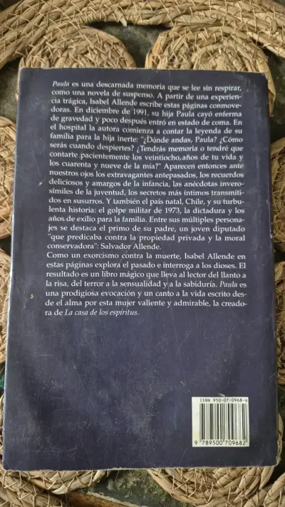 Libro Paula de Isabel Allende en buen estado - miniatura 4