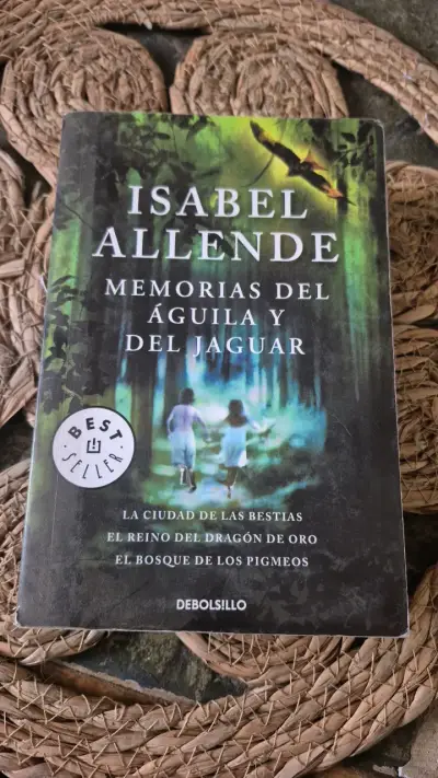 Libro 'Memorias del Águila y del Jaguar' de Isabel Allende - miniatura 1