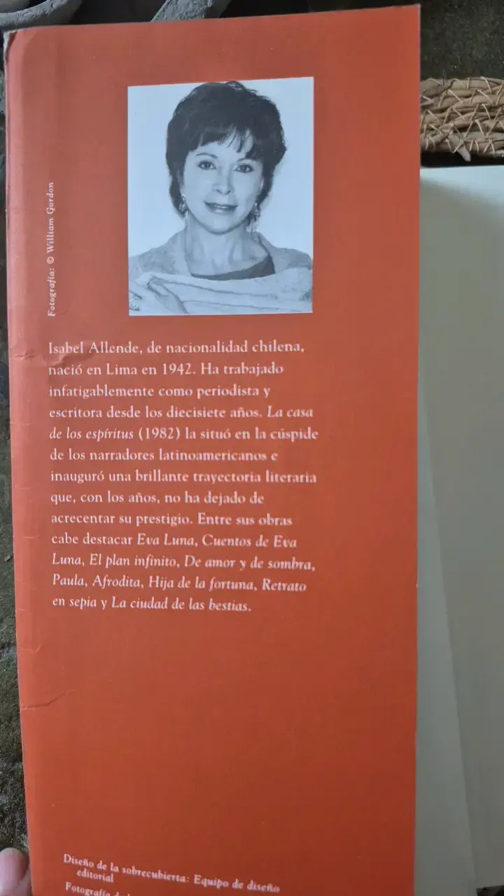 Libro 'Mi país inventado' de Isabel Allende - 3