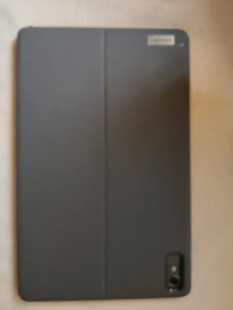 Tablet Lenovo con teclado y lápiz óptico - 2