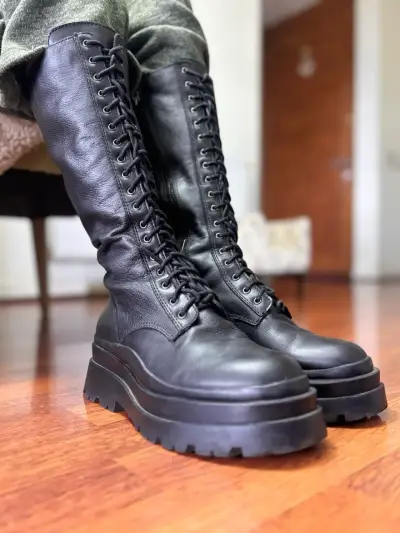 Botas negras de cuero con plataforma - miniatura 2