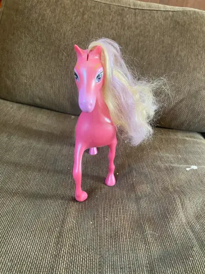 Caballo de juguete rosa con crin multicolor - miniatura 3