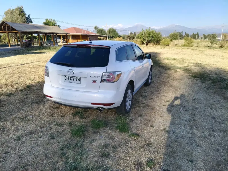 Mazda CX-7 SUV Blanco en Buen Estado - 5