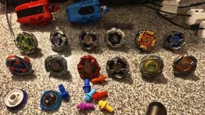Kit Beyblade X con Accesorios - miniatura 2